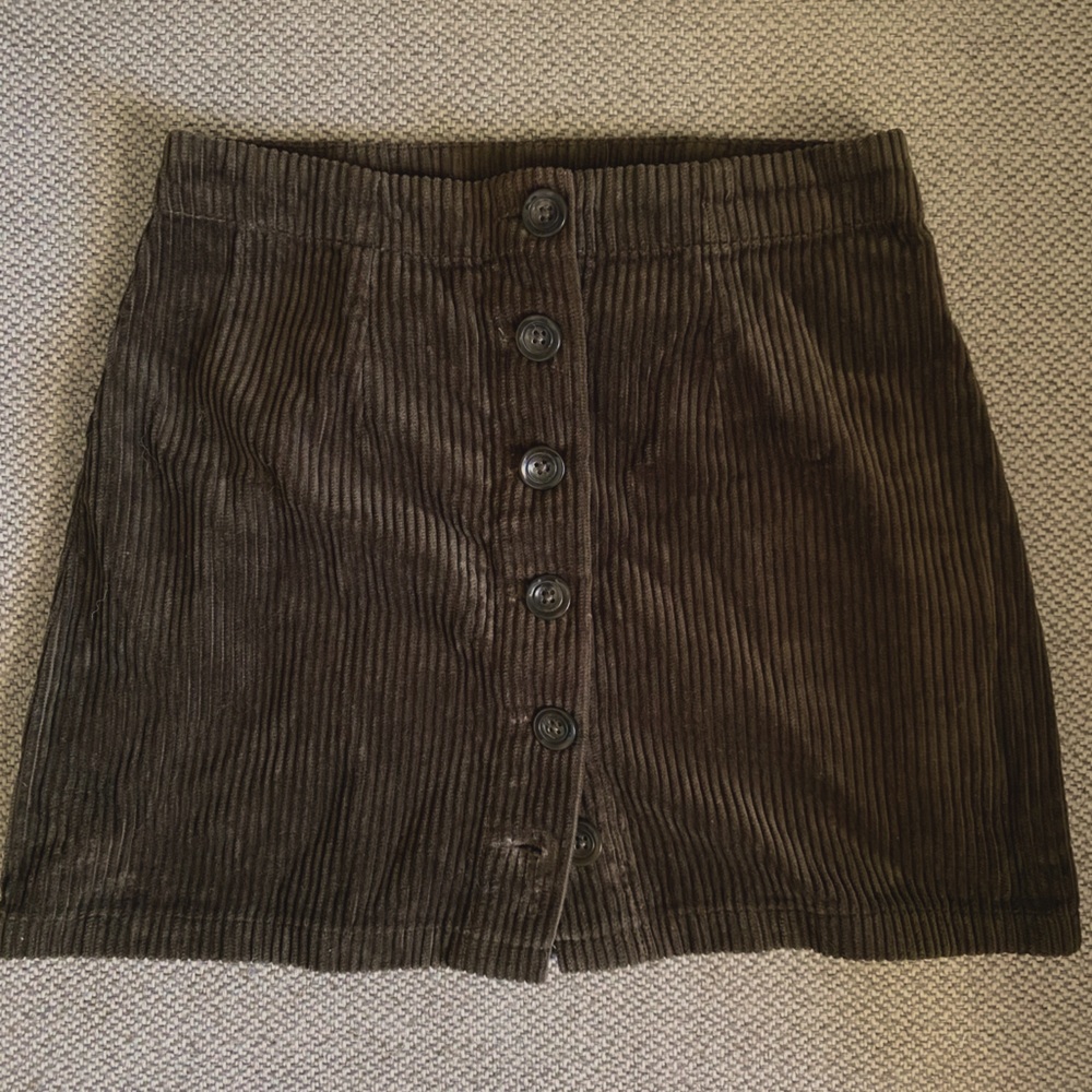 Short corduroy skirt